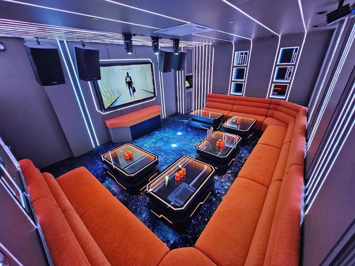 ג'והור בהרו Jpp L Luxury Private Ktv Theme Room Private Pool Switch Hot Boiler Bbq Mahjong Machine Sleeps 26 5Min To Austin מלזיה